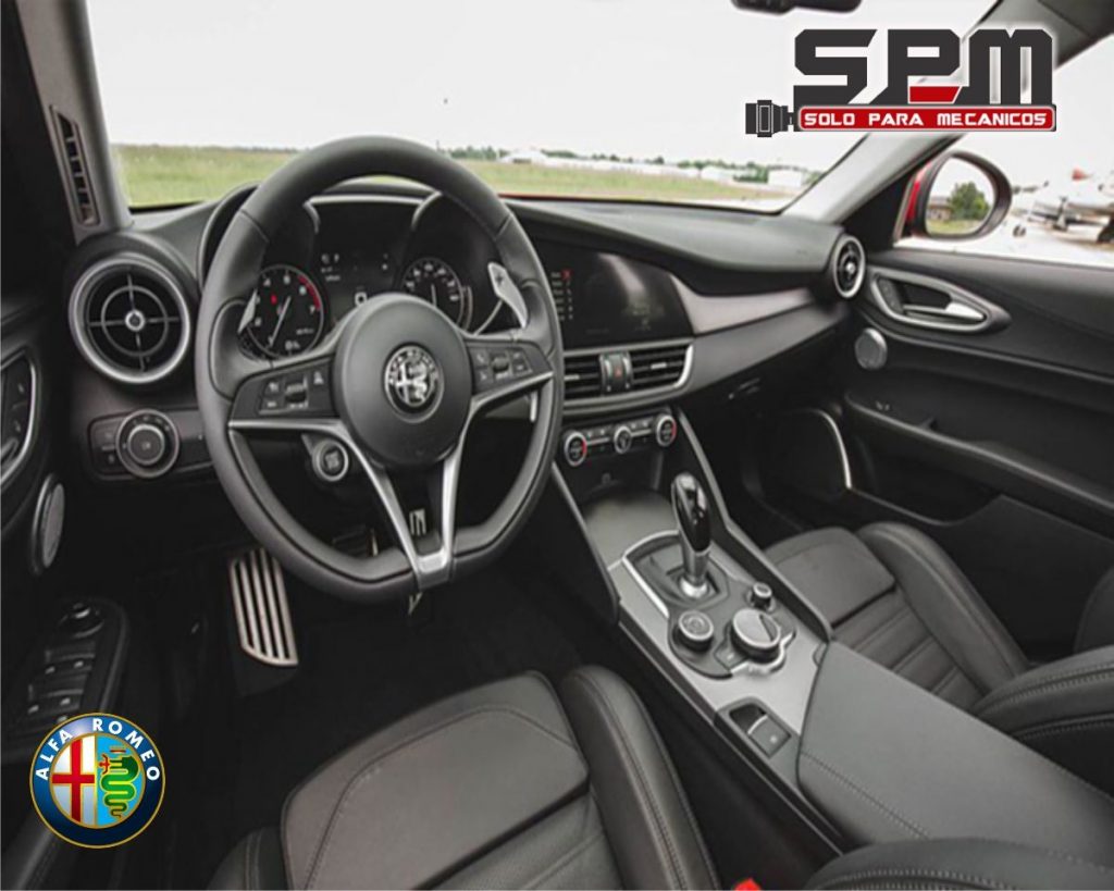 alfa romeo giulia quadrifoglio_interior delantero