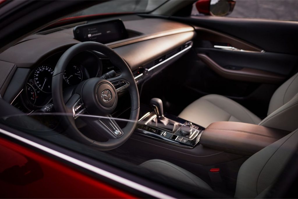 Interior Mazda CX30 2019 sección tablero
